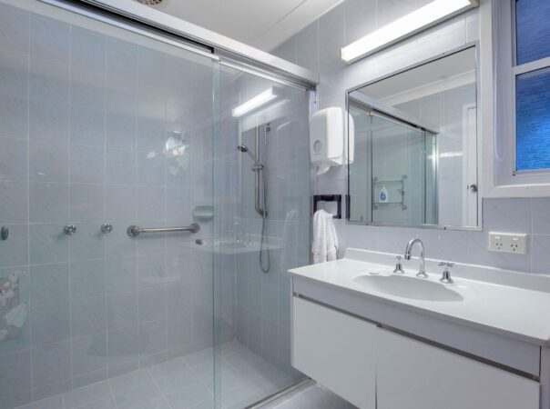 2 Crocus Way, Gaven, QLD 4211 AU