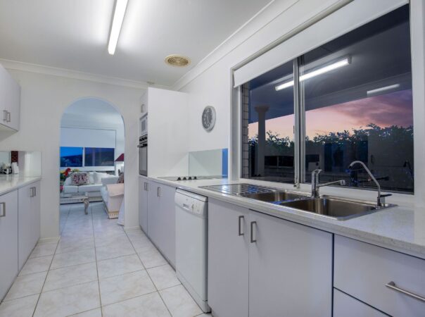 2 Crocus Way, Gaven, QLD 4211 AU