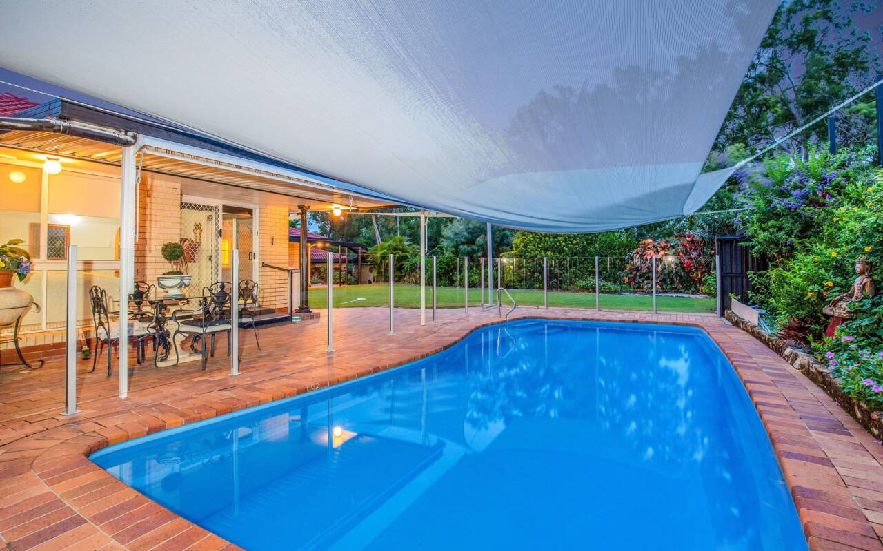 2 Crocus Way, Gaven, QLD 4211 AU