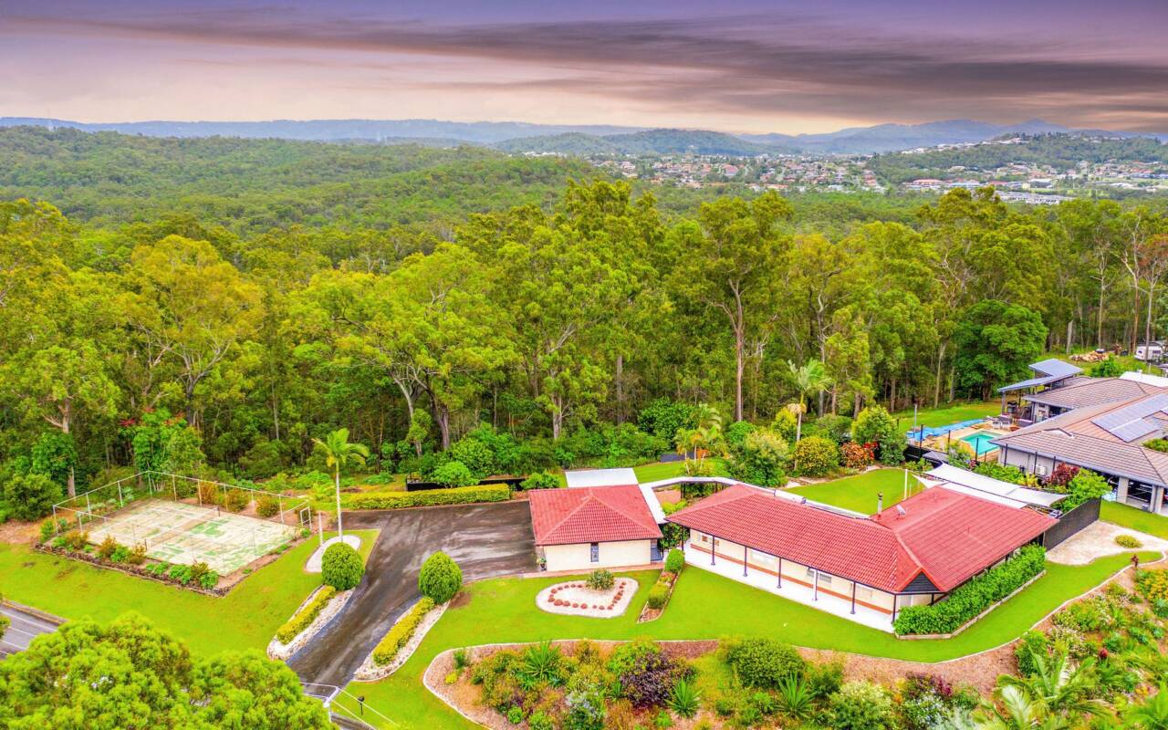 2 Crocus Way, Gaven, QLD 4211 AU