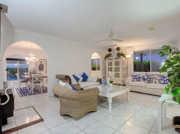 2 Crocus Way, Gaven, QLD 4211 AU