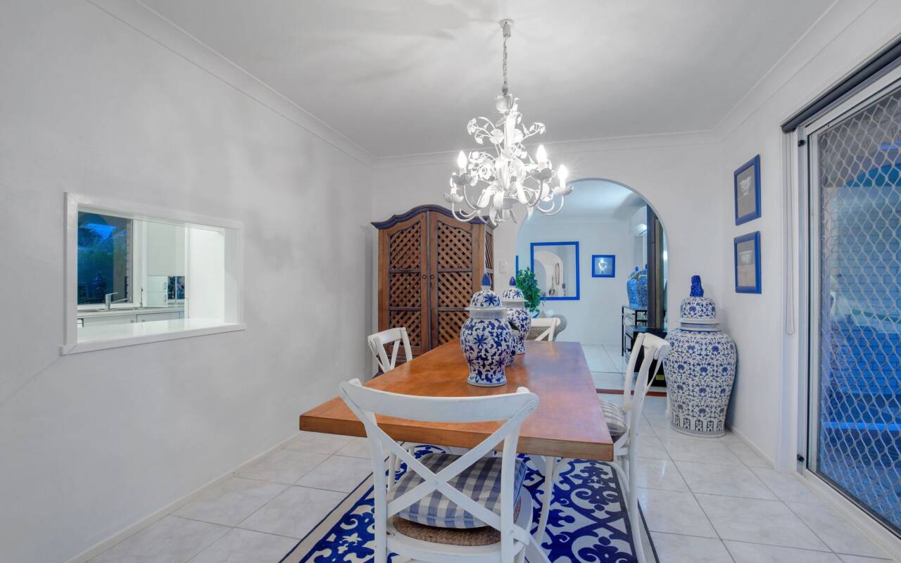 2 Crocus Way, Gaven, QLD 4211 AU