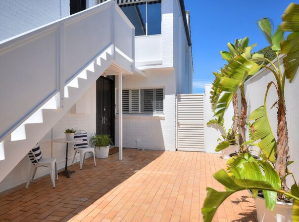 1/3 Pisa Court, Surfers Paradise, QLD 4217 AU