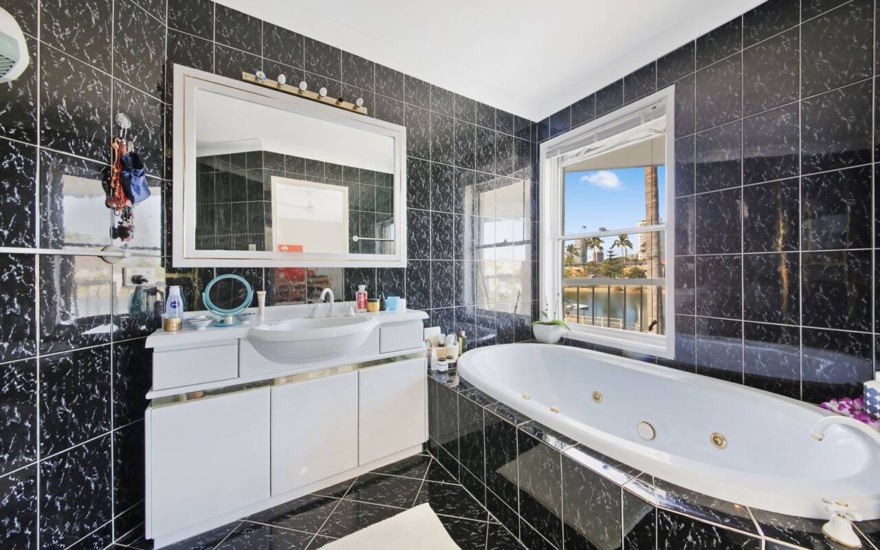 Villa 2/41 Sunrise Boulevard, Surfers Paradise, QLD 4217 AU