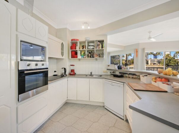 Villa 2/41 Sunrise Boulevard, Surfers Paradise, QLD 4217 AU