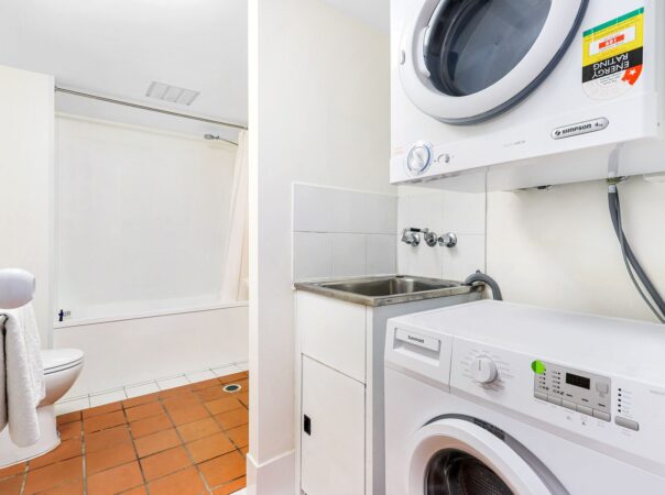 12/26 Old Burleigh Road, Surfers Paradise, QLD 4217 AU