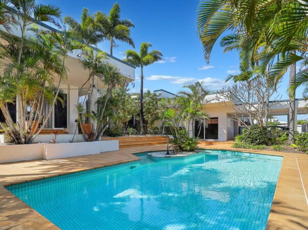 31 Norseman Court, Paradise Waters, Qld 4217 AU
