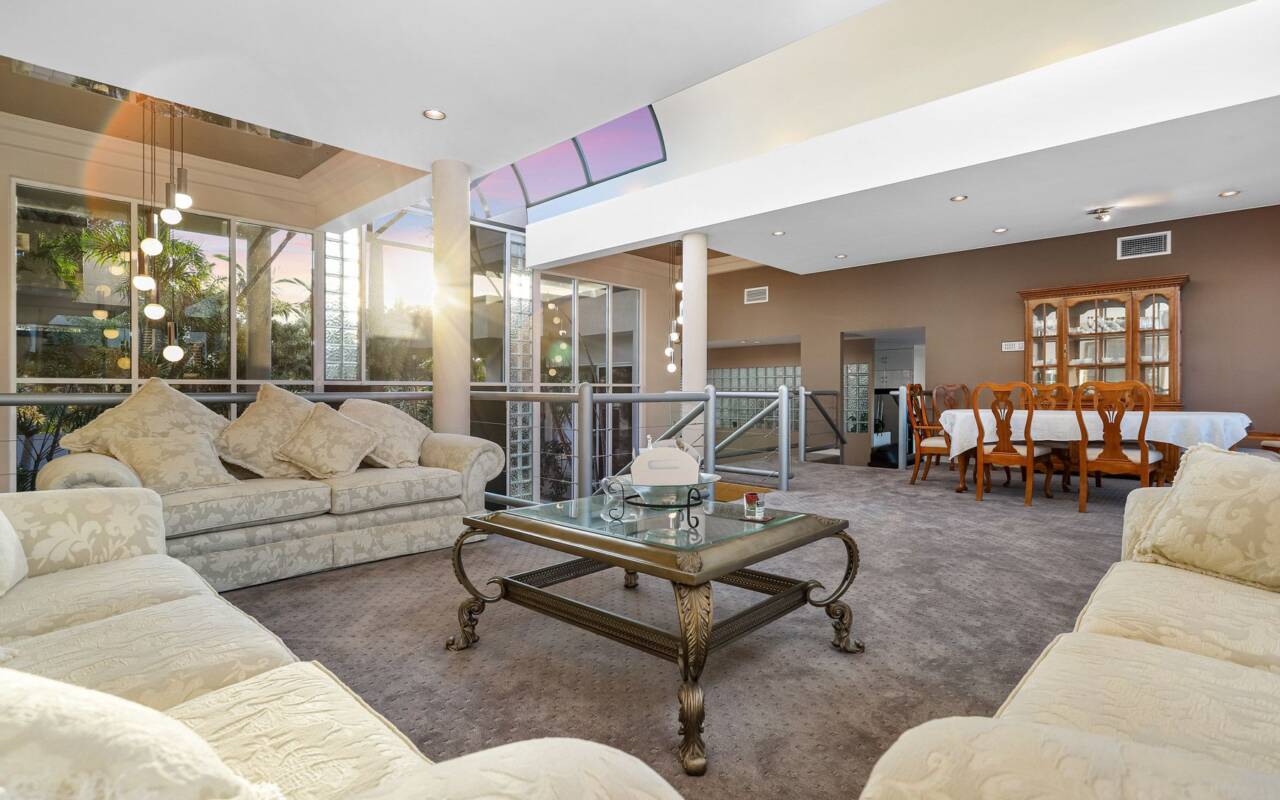 31 Norseman Court, Paradise Waters, Qld 4217 AU
