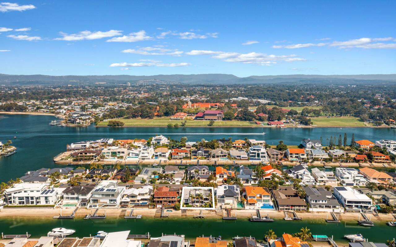 31 Norseman Court, Paradise Waters, Qld 4217 AU