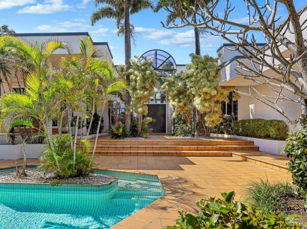 31 Norseman Court, Paradise Waters, Qld 4217 AU