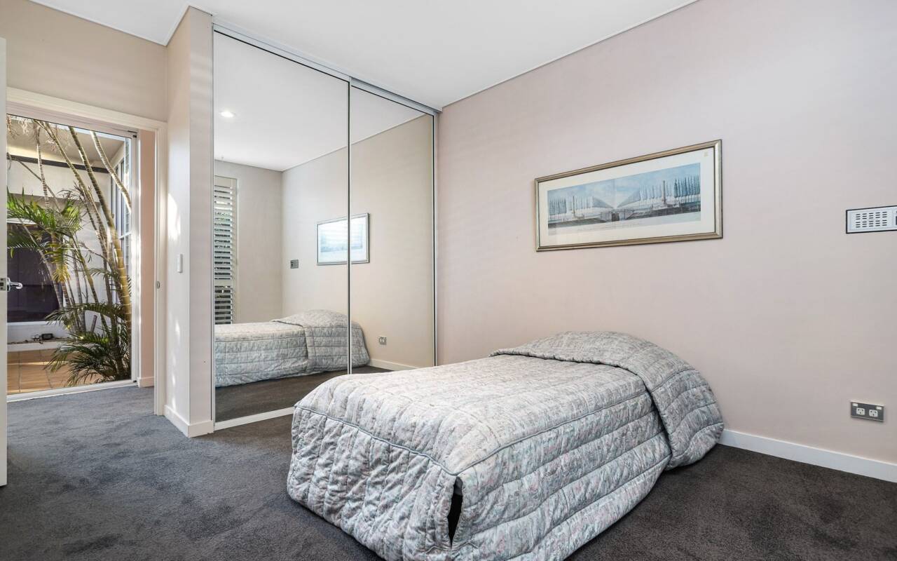 31 Norseman Court, Paradise Waters, Qld 4217 AU