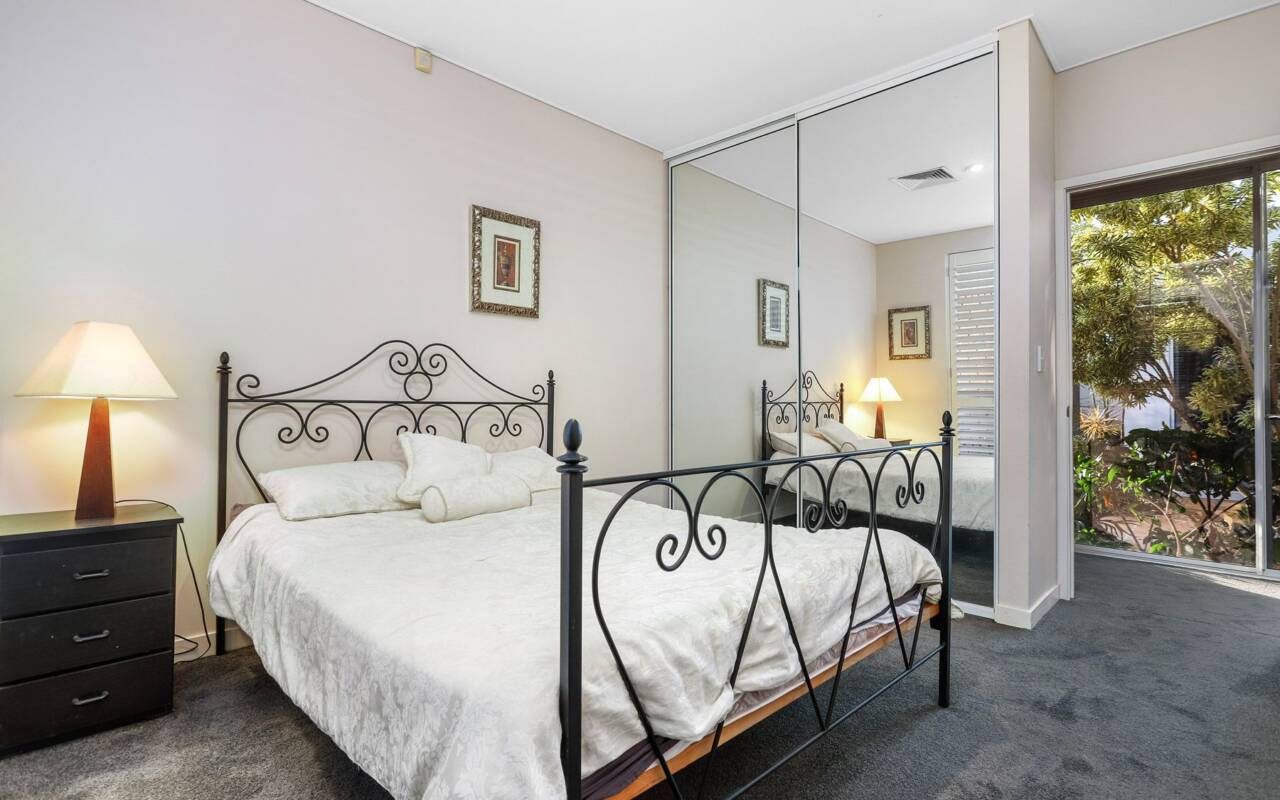 31 Norseman Court, Paradise Waters, Qld 4217 AU