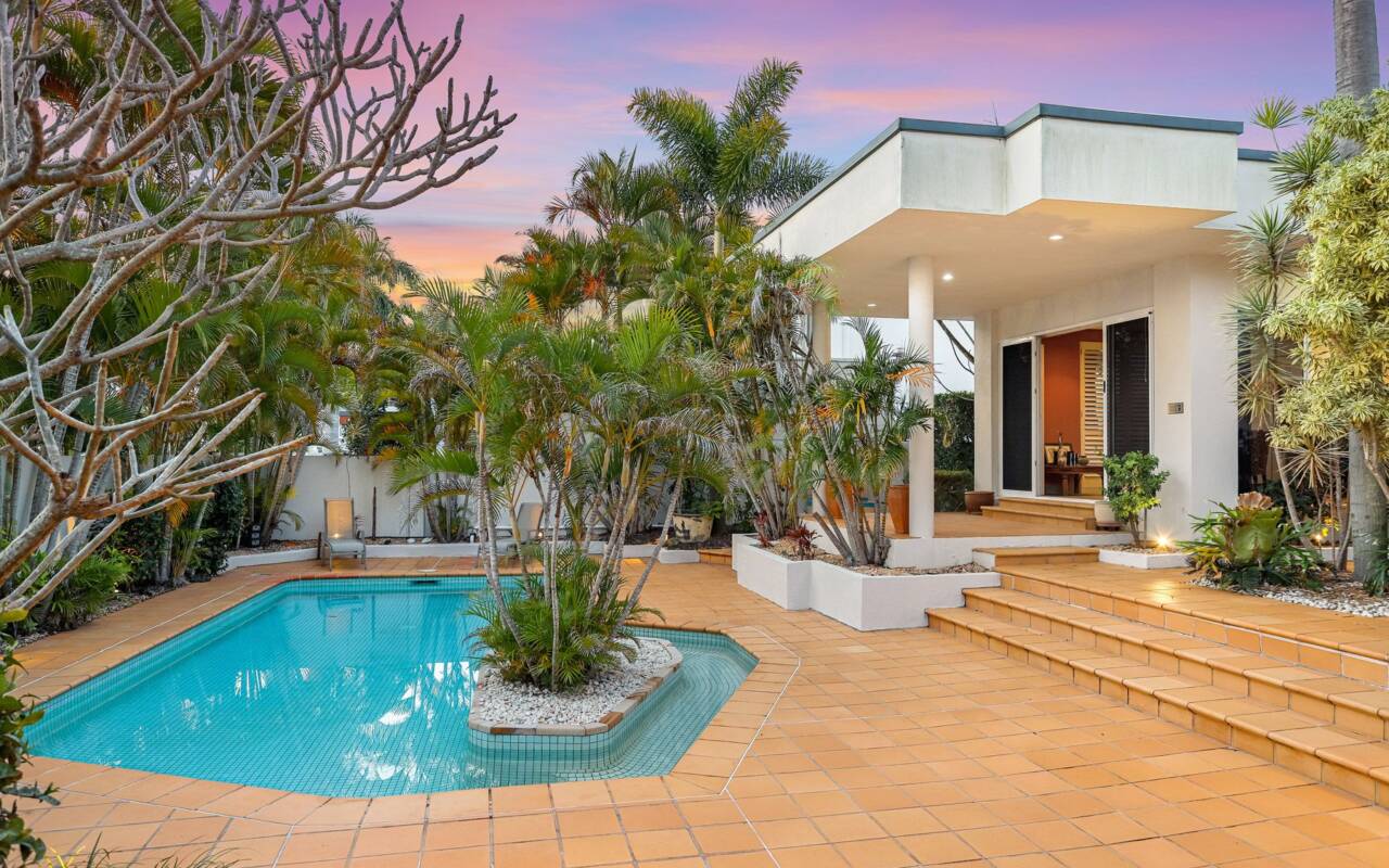 31 Norseman Court, Paradise Waters, Qld 4217 AU