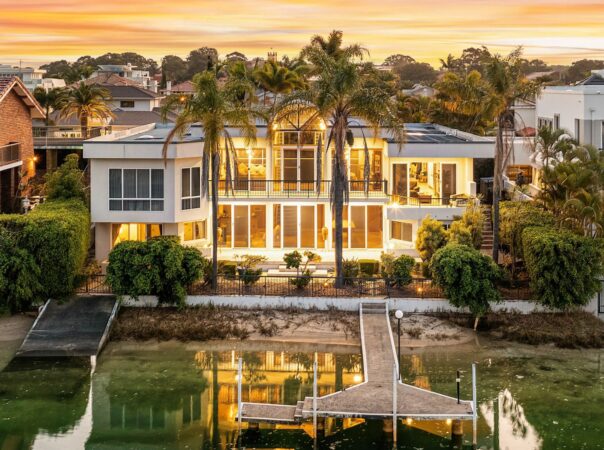 31 Norseman Court, Paradise Waters, Qld 4217 AU