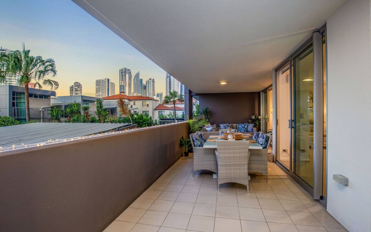 14/53 Darrambal Street, Surfers Paradise, QLD 4217 AU
