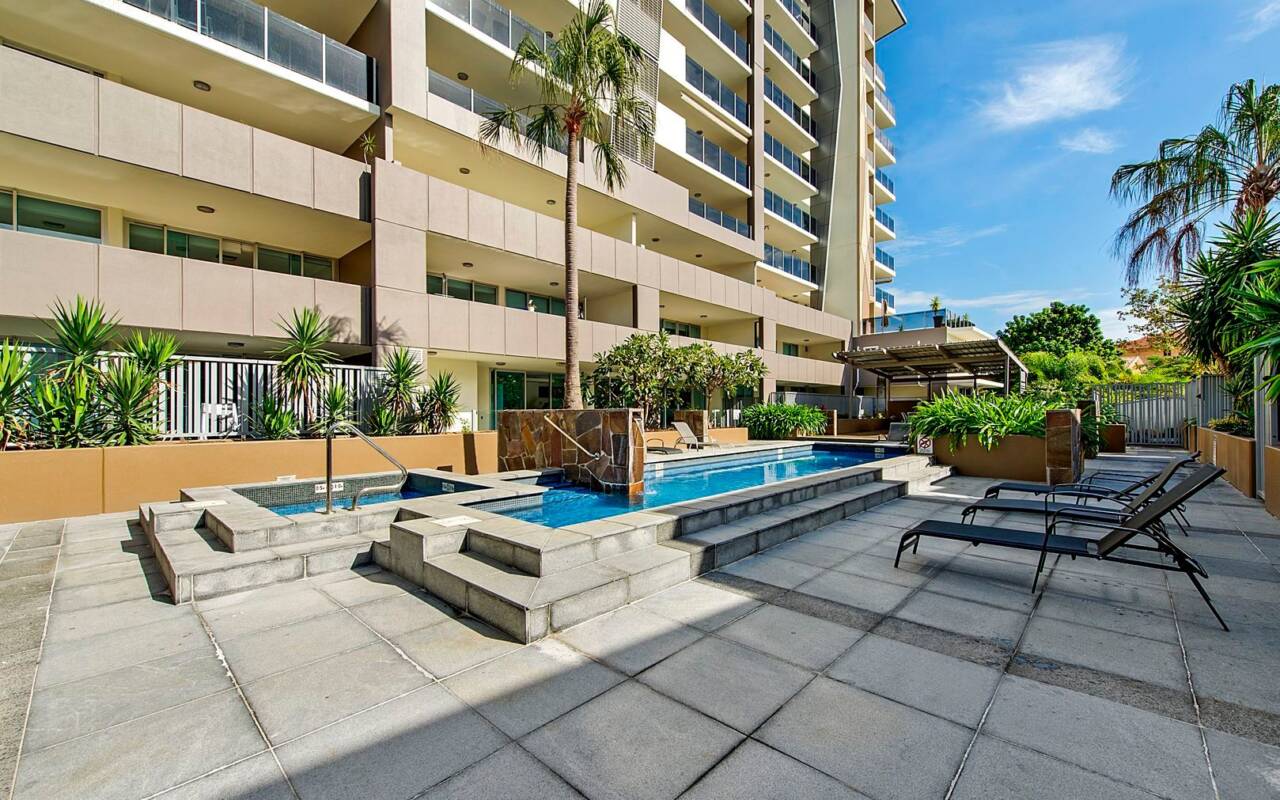 14/53 Darrambal Street, Surfers Paradise, QLD 4217 AU