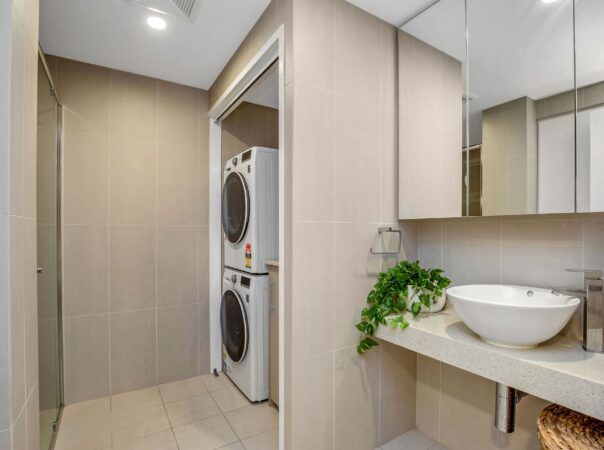 14/53 Darrambal Street, Surfers Paradise, QLD 4217 AU