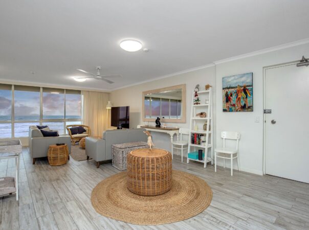 2/3 Garfield Terrace, Surfers Paradise, QLD 4217 AU