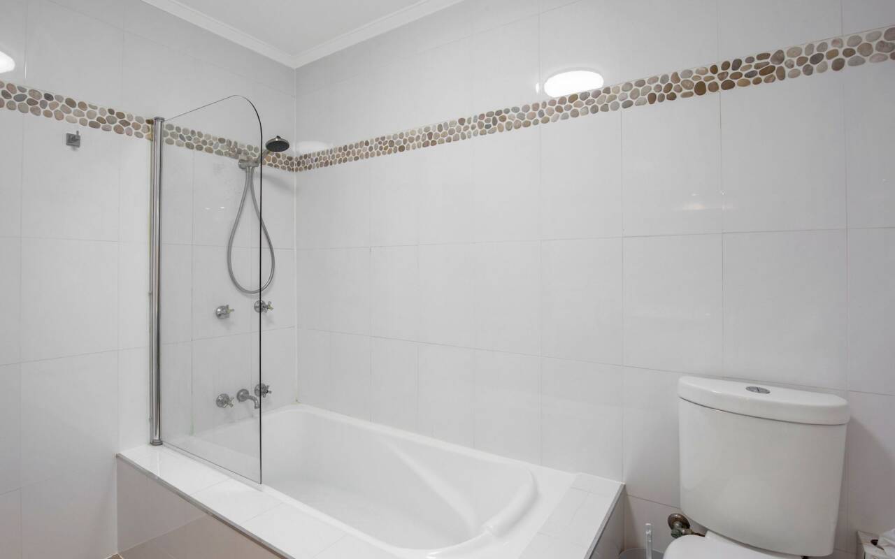 175 Stanhill Drive, Surfers Paradise, QLD 4217 AU