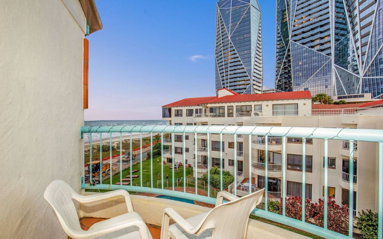 9/26 Old Burleigh Road, Surfers Paradise, QLD 4217 AU