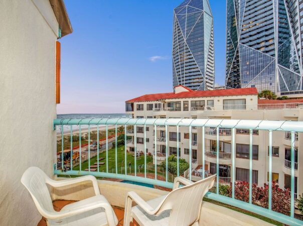9/26 Old Burleigh Road, Surfers Paradise, QLD 4217 AU