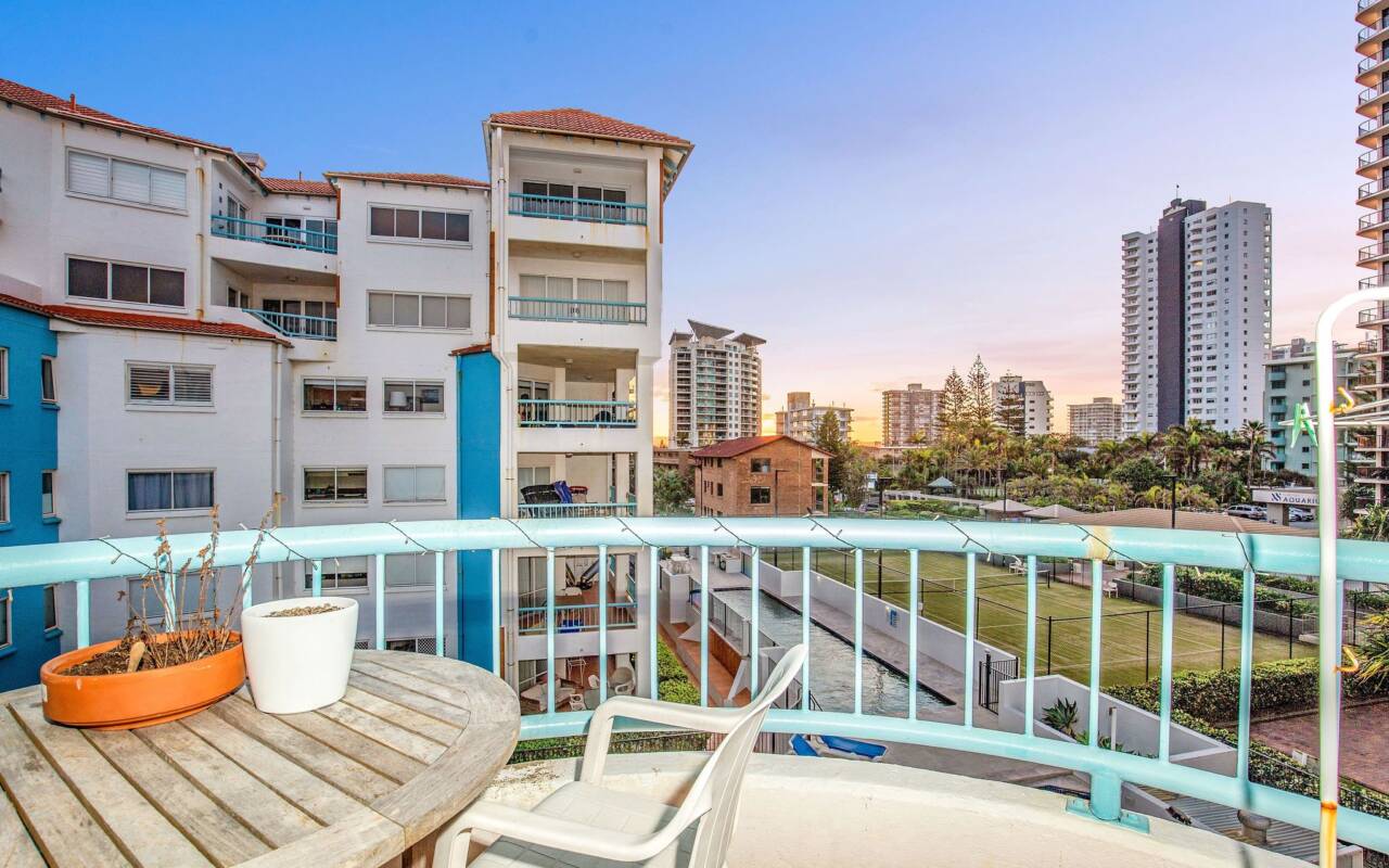 9/26 Old Burleigh Road, Surfers Paradise, QLD 4217 AU