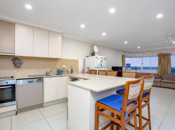9/26 Old Burleigh Road, Surfers Paradise, QLD 4217 AU