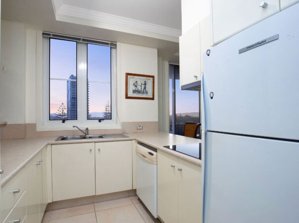 702/9 - 21 Beach Parade, Surfers Paradise, QLD 4217 AU
