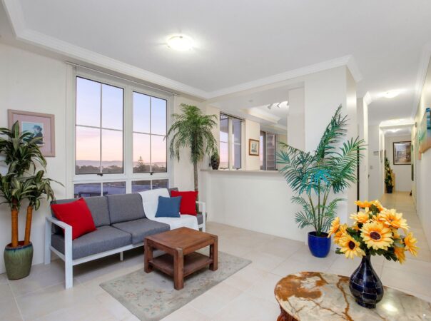 702/9 - 21 Beach Parade, Surfers Paradise, QLD 4217 AU