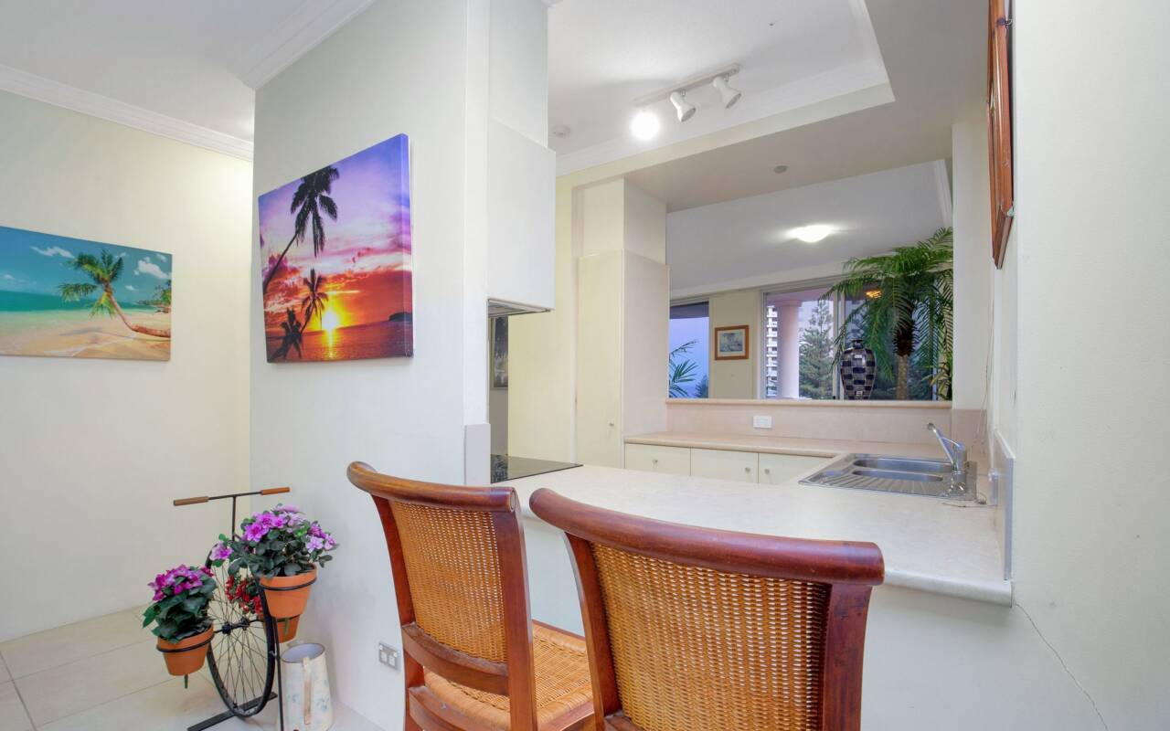702/9 - 21 Beach Parade, Surfers Paradise, QLD 4217 AU