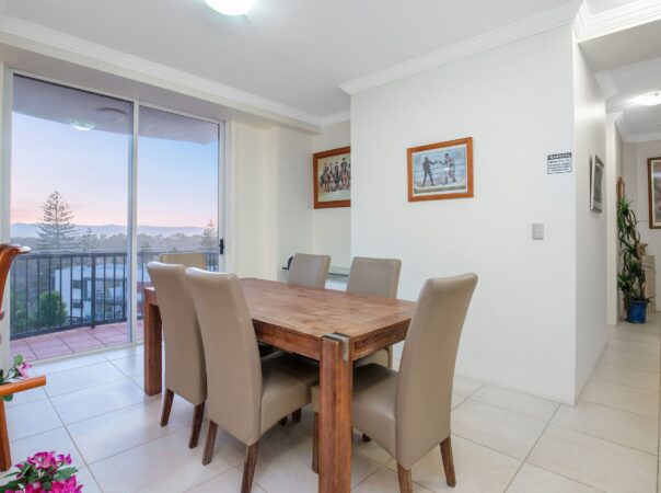 702/9 - 21 Beach Parade, Surfers Paradise, QLD 4217 AU