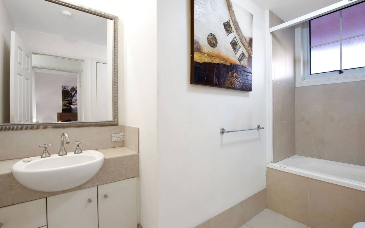 702/9 - 21 Beach Parade, Surfers Paradise, QLD 4217 AU