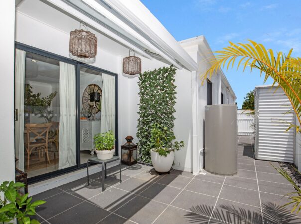 1/12 Rhiannon Drive, Ashmore, Qld 4214 AU