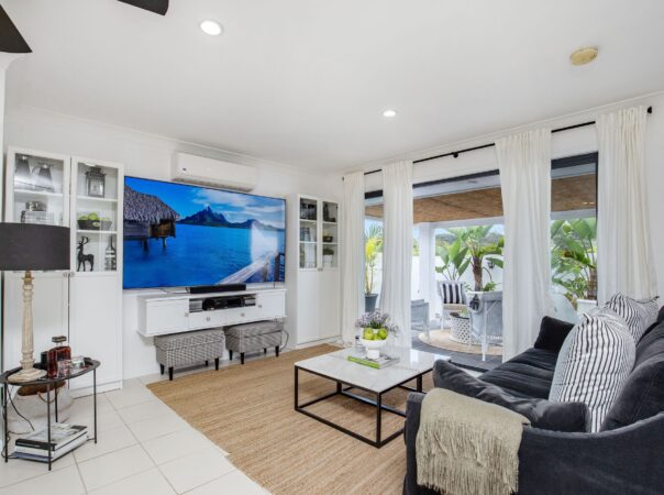 1/12 Rhiannon Drive, Ashmore, Qld 4214 AU