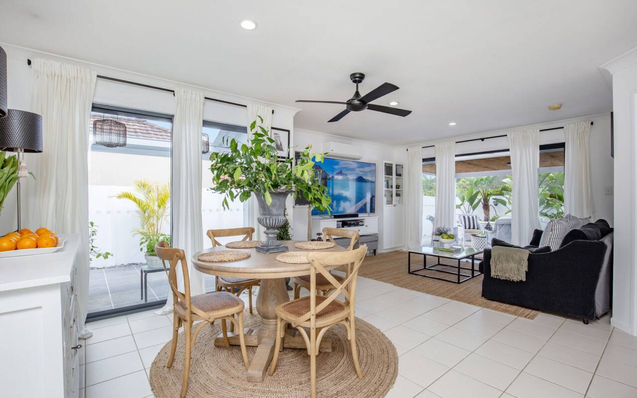1/12 Rhiannon Drive, Ashmore, Qld 4214 AU