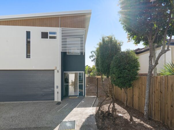5/127 Pohlman, Southport, QLD 4215 AU