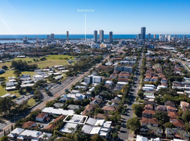 5/127 Pohlman, Southport, QLD 4215 AU