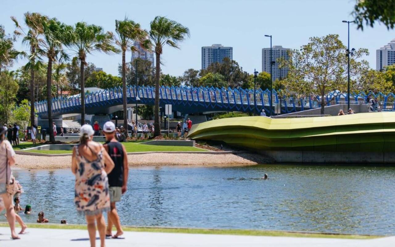 39 Darrambal Street, Surfers Paradise, Qld  AU