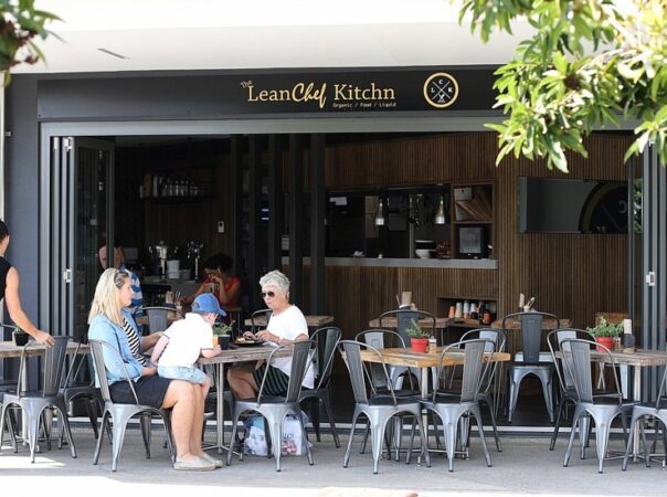 39 Darrambal Street, Surfers Paradise, Qld  AU