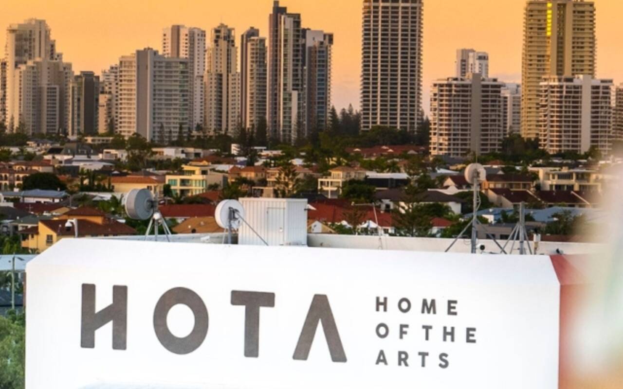 39 Darrambal Street, Surfers Paradise, Qld  AU