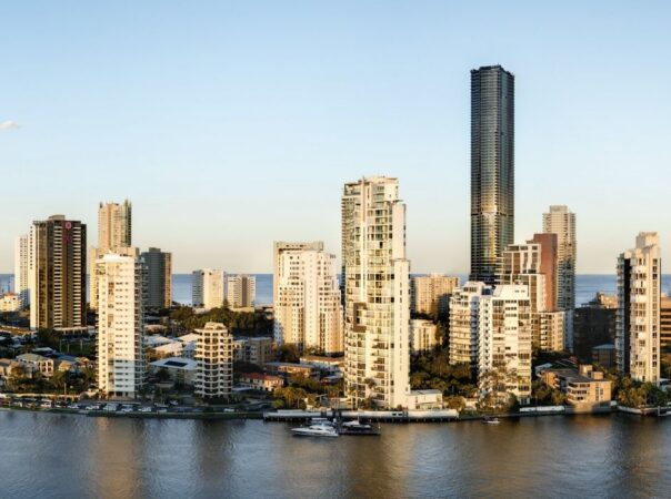39 Darrambal Street, Surfers Paradise, Qld  AU