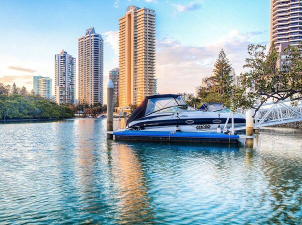 Main Beach, QLD 4217 AU