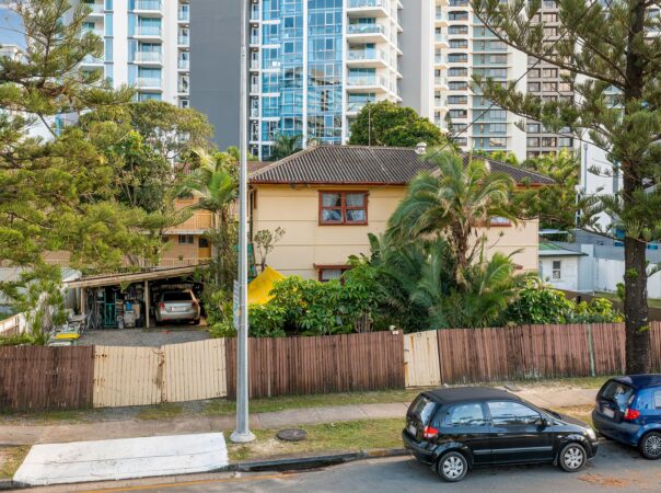27 Vista Street, Surfers Paradise, QLD 4217 AU
