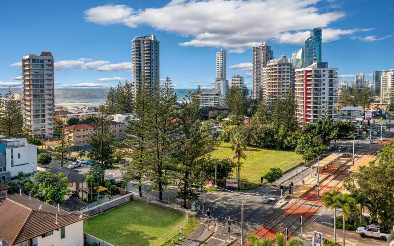27 Vista Street, Surfers Paradise, QLD 4217 AU