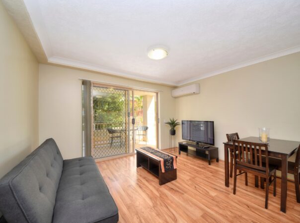 5/4 Sykes Court, Southport, QLD 4215 AU
