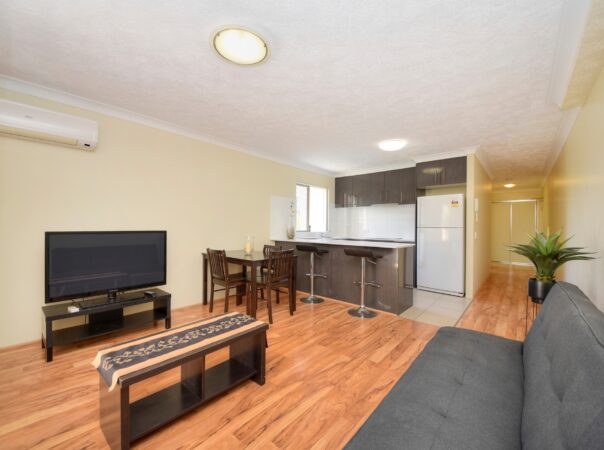 5/4 Sykes Court, Southport, QLD 4215 AU