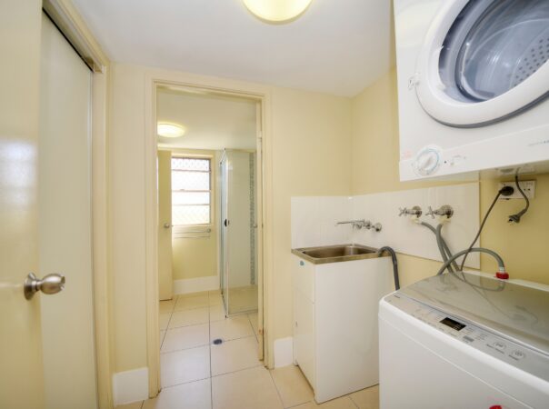 5/4 Sykes Court, Southport, QLD 4215 AU
