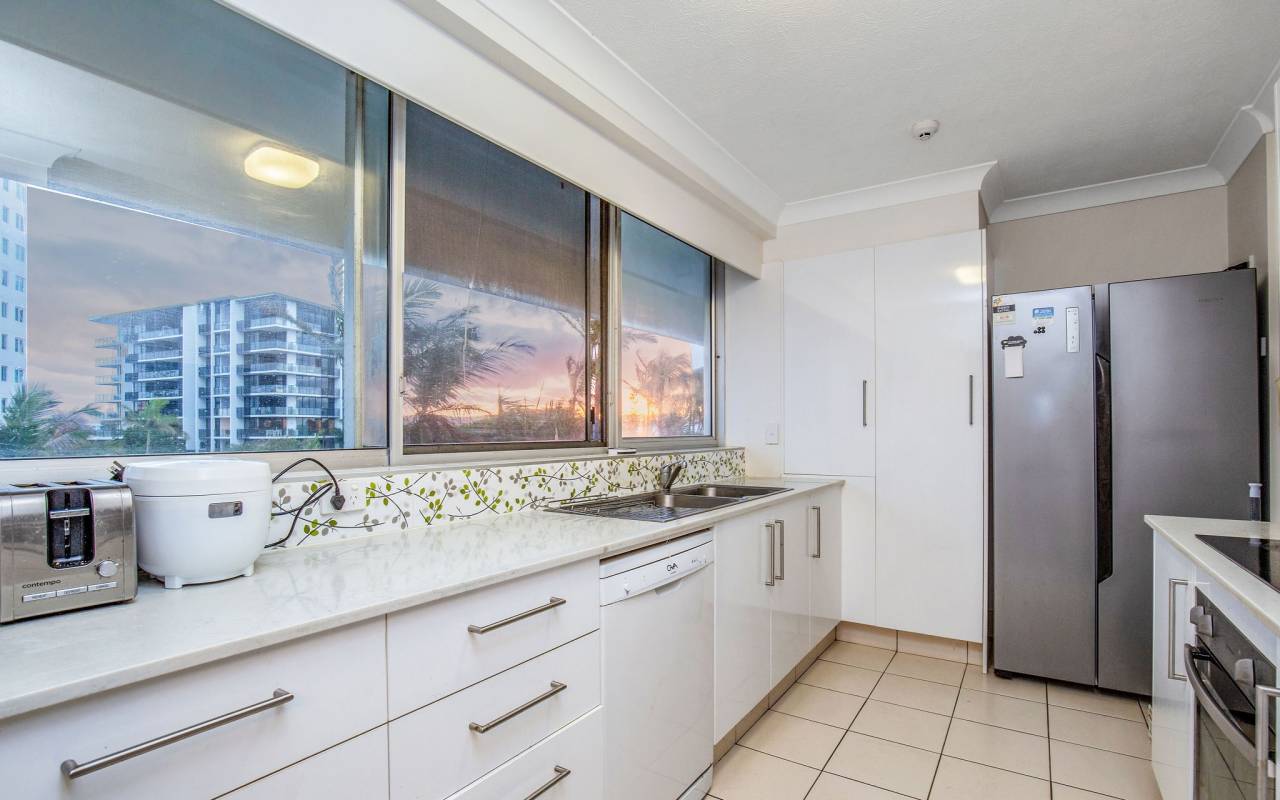 304/21 Peninsular Drive, Surfers Paradise, QLD 4217 AU
