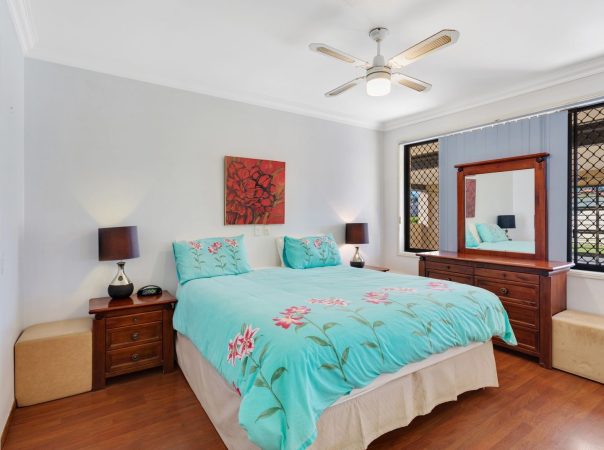 23 Collins Crescent, Benowa, QLD 4217 AUSTRALIA