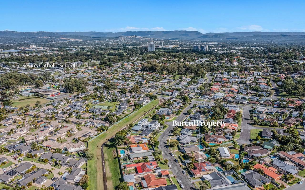 23 Collins Crescent, Benowa, QLD 4217 AUSTRALIA